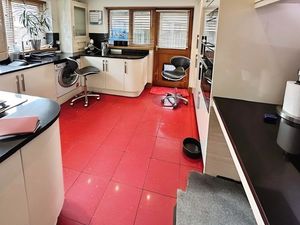 COLLINGWOOD ROAD- click for photo gallery